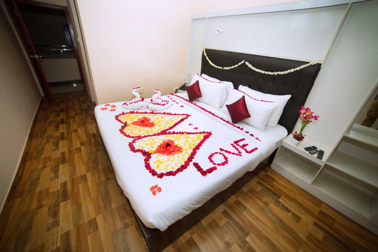 Hotel Wayanad Square Mananthavady Exterior photo